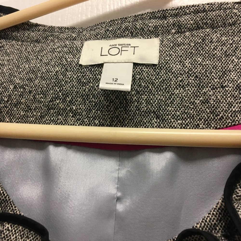 Loft Cropped Blazer - Picture 3 of 5